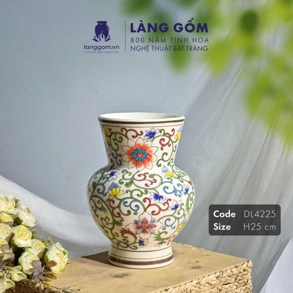 Lọ hoa vẽ tay men màu họa tiết dây leo